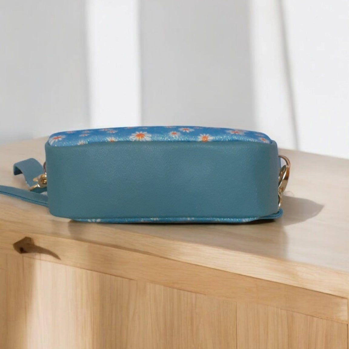 Tiny Cata Crossbody