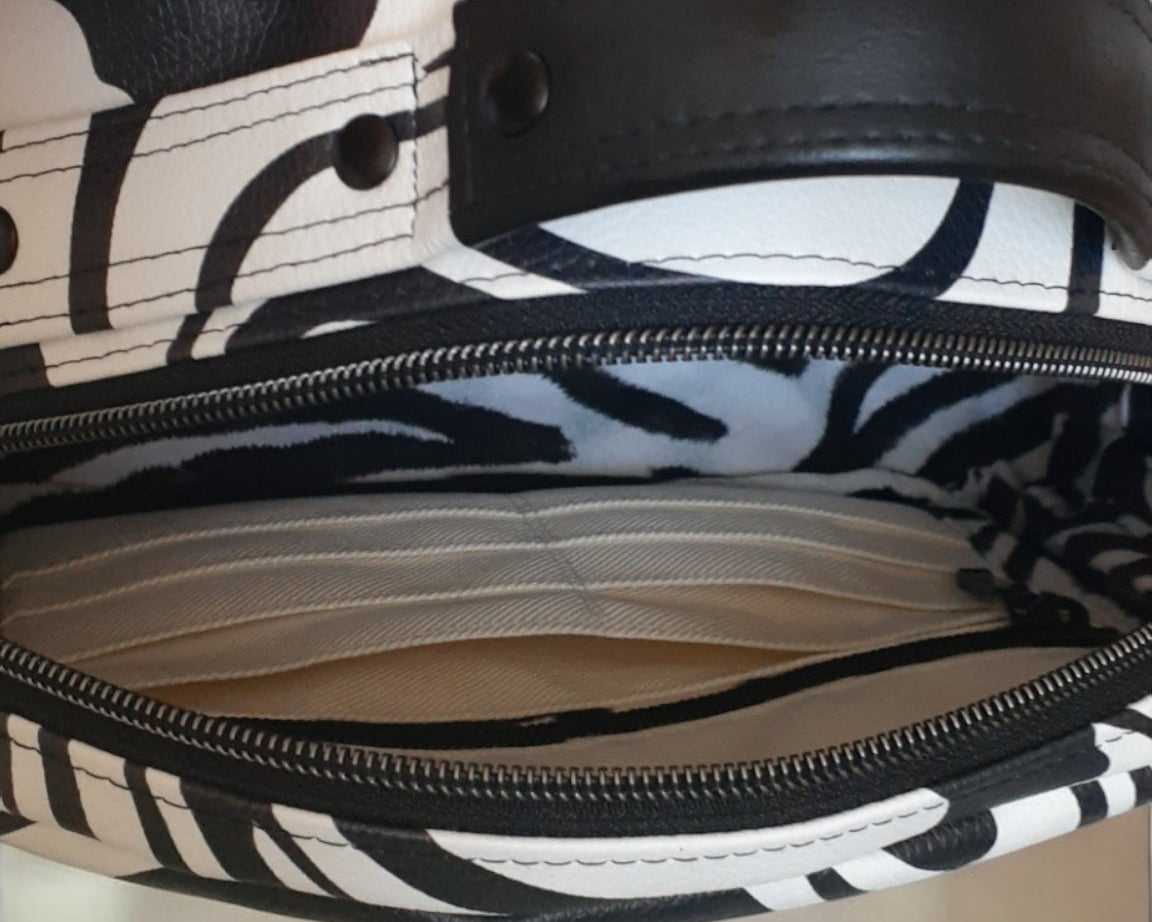 Konin Bowler Purse