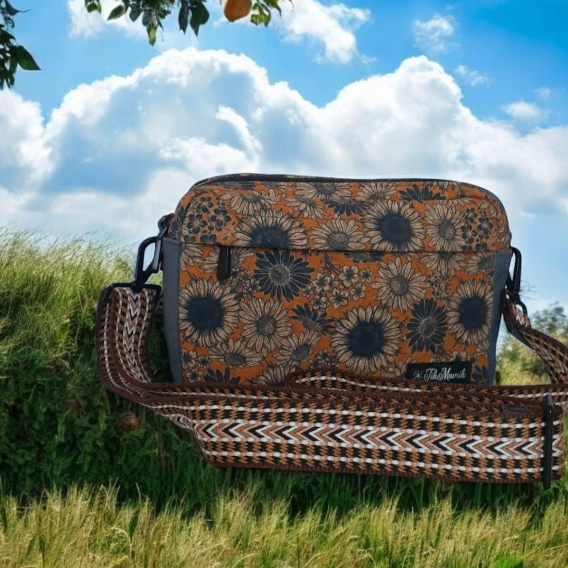 The Rae Dual Zipper Crossbody