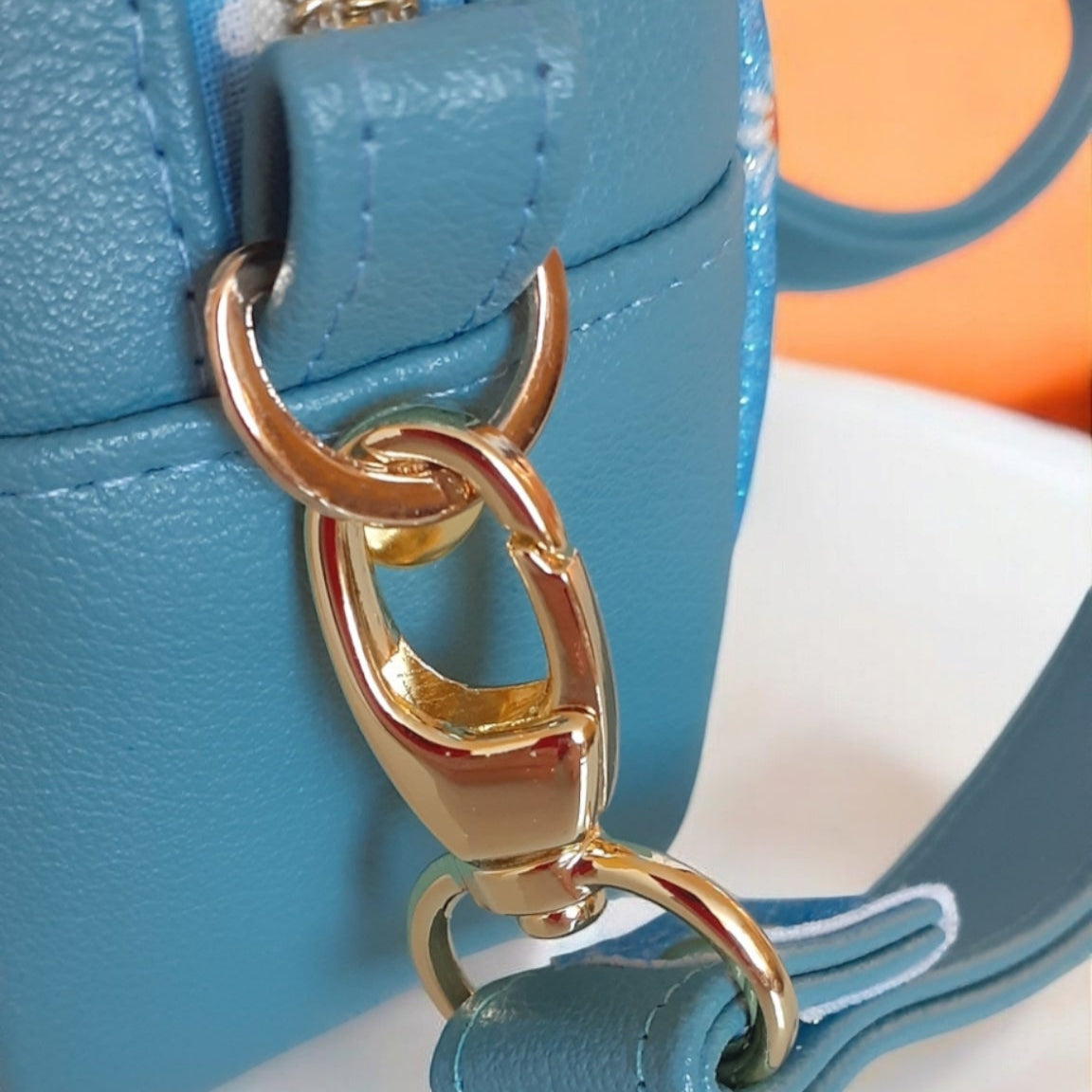 Tiny Cata Crossbody