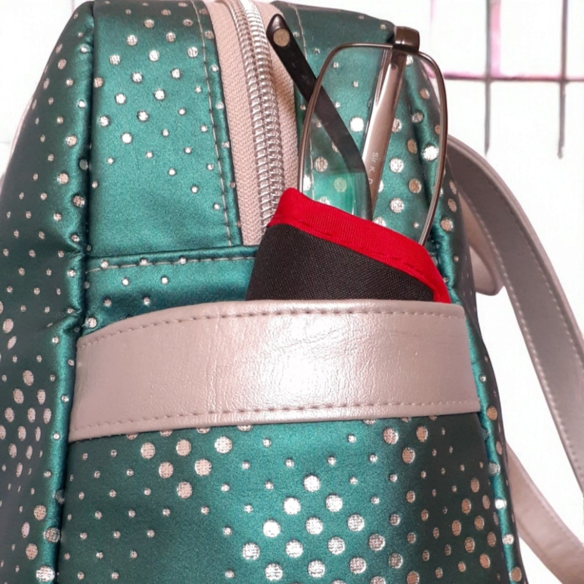 Lira Tote Bag