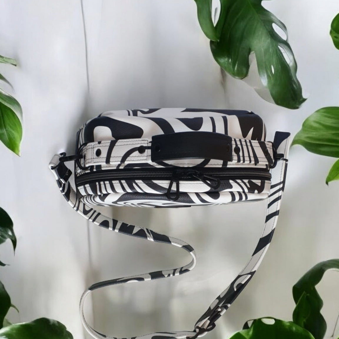 Konin Bowler Purse
