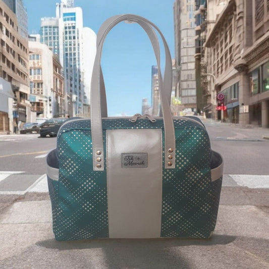 Lira Tote Bag