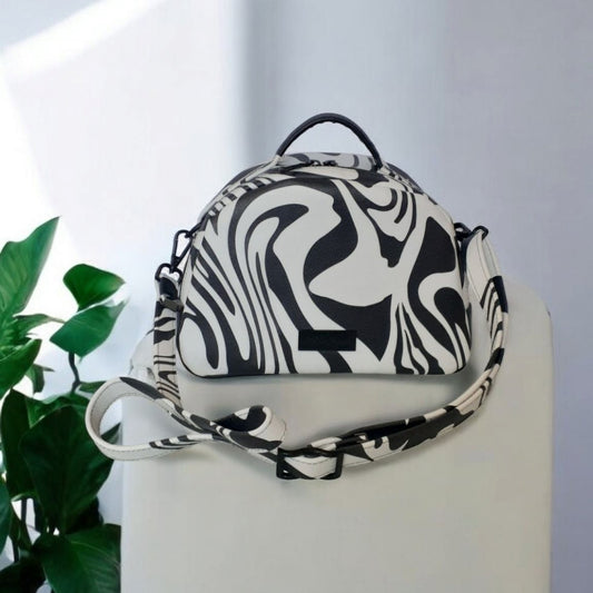 Konin Bowler Purse